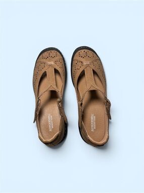 Khombu Women's Tan Laser-Cut T-Strap Clog